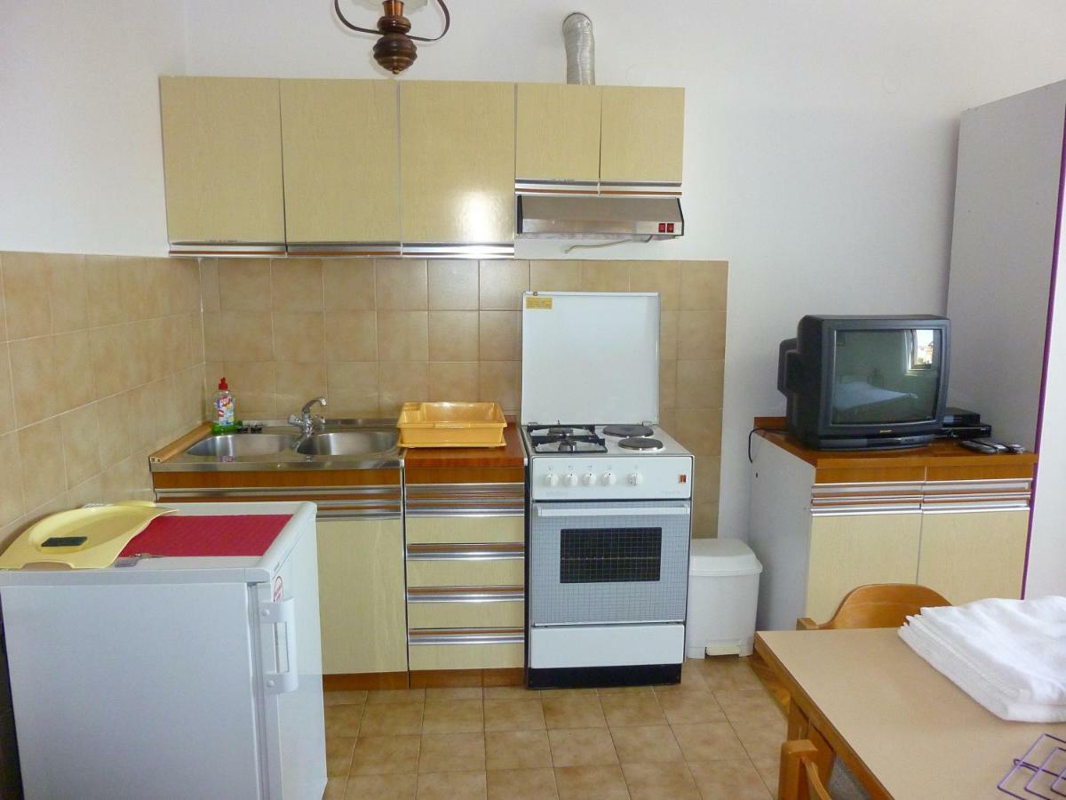 Studio Apartment Ozi Ровинь Экстерьер фото